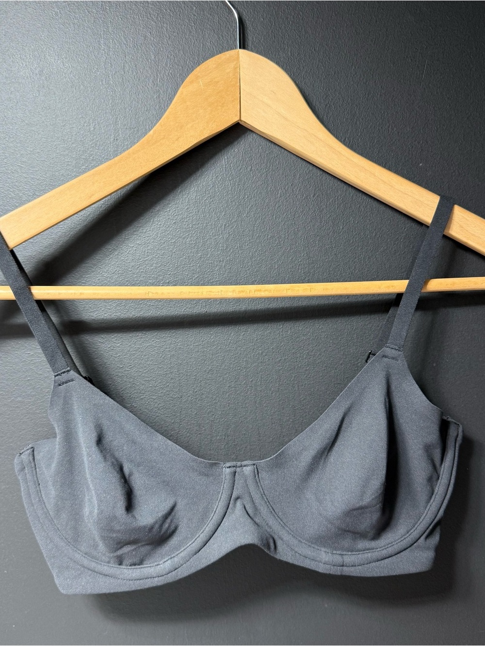 Fits Everybody Unlined Demi Bra SKIMS Size 36C